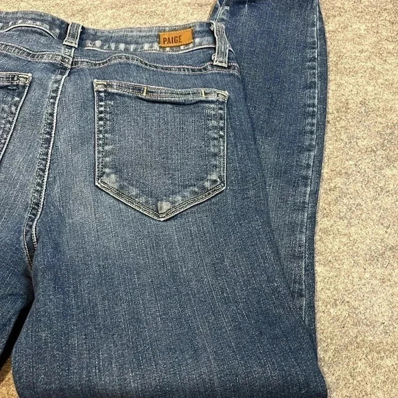 Paige  Hoxton crop 25*24 Medium Wash. - Picture 6 of 10